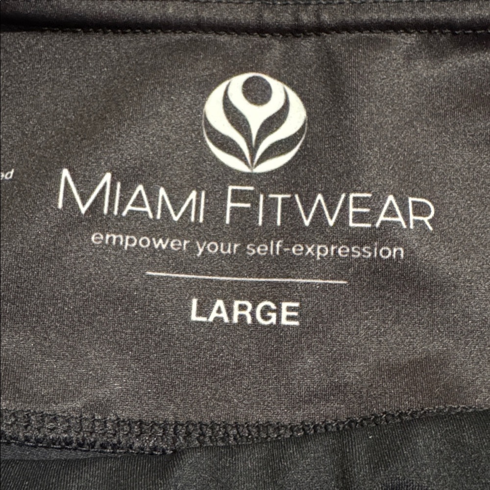 Miami FitWear Black Women’s Performance Leggings-Size Large, Inseam 32 - Picture 4 of 10